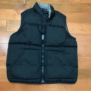 Old navy black puffer vest